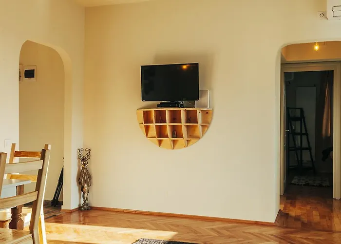 Artsy Old Town Apartment