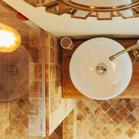 Artsy Old Town Apartment Bukarest