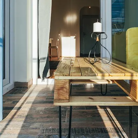 Artsy Old Town דירה