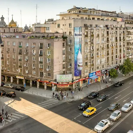 Artsy Old Town Apartment