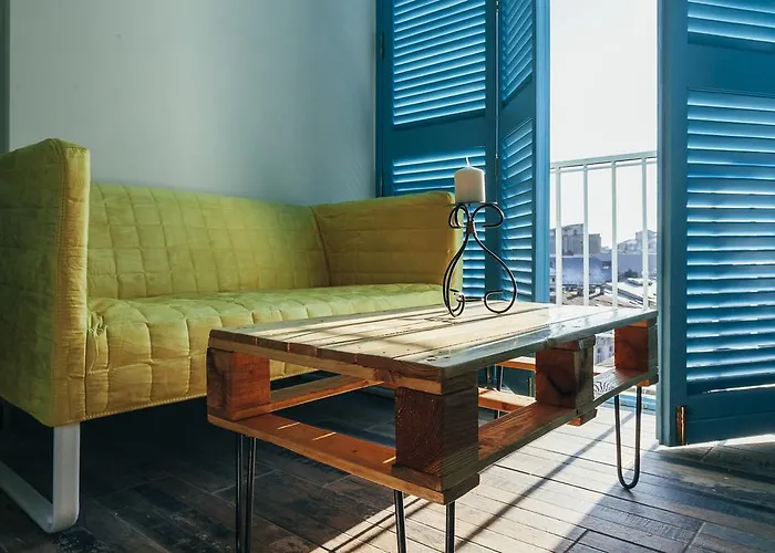 Artsy Old Town Apartment Bukarest
